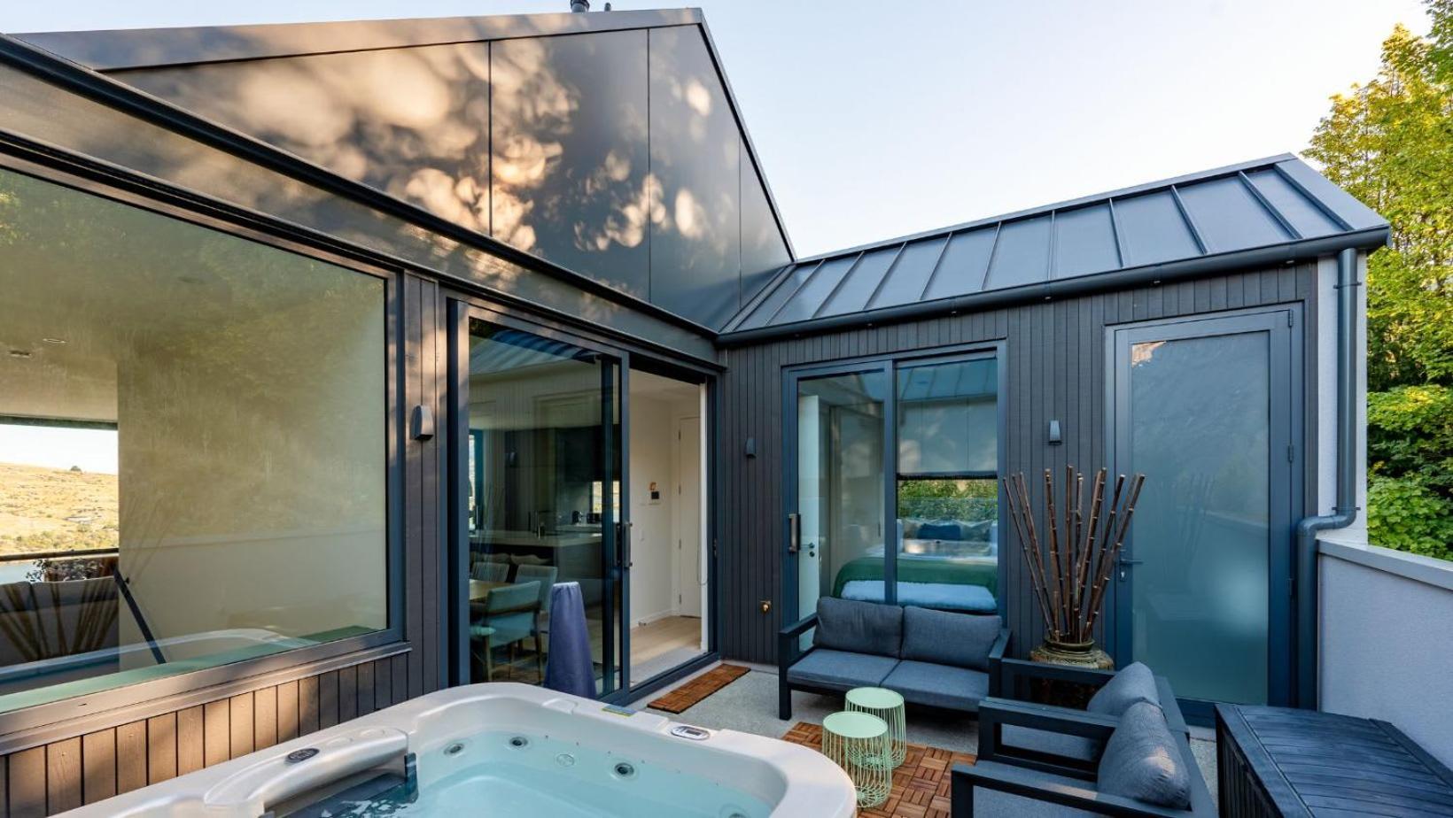 فيلا The Tiers- Hot Tub- Ac- Bbq- Free Parking كوينستاون المظهر الخارجي الصورة
