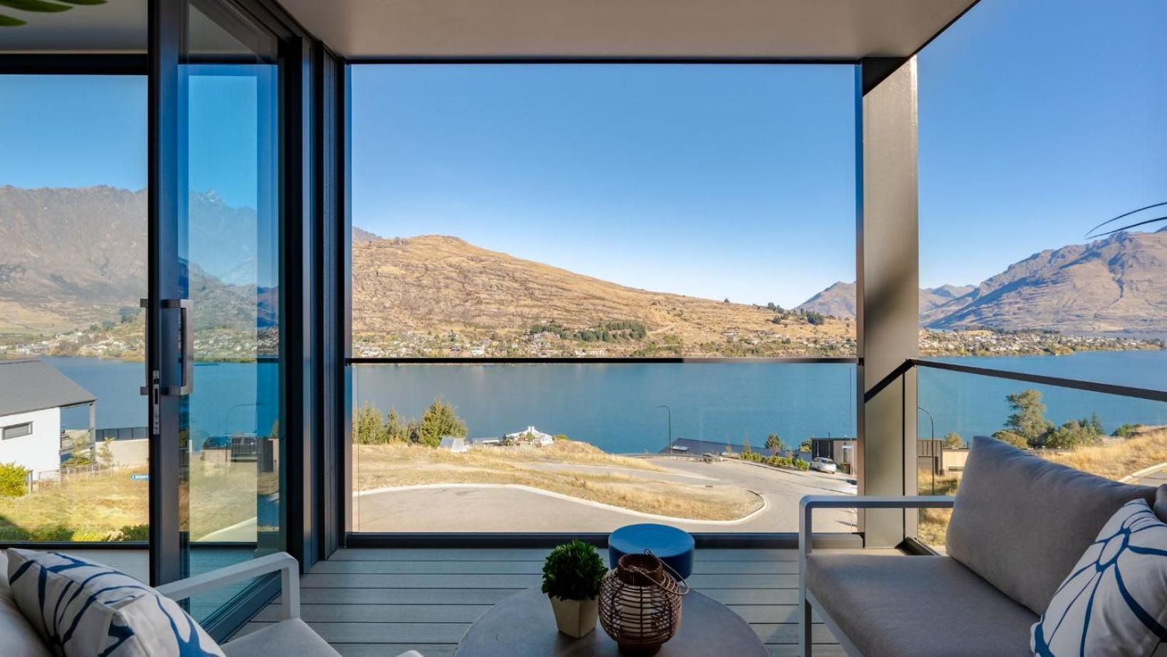 فيلا The Tiers- Hot Tub- Ac- Bbq- Free Parking كوينستاون المظهر الخارجي الصورة