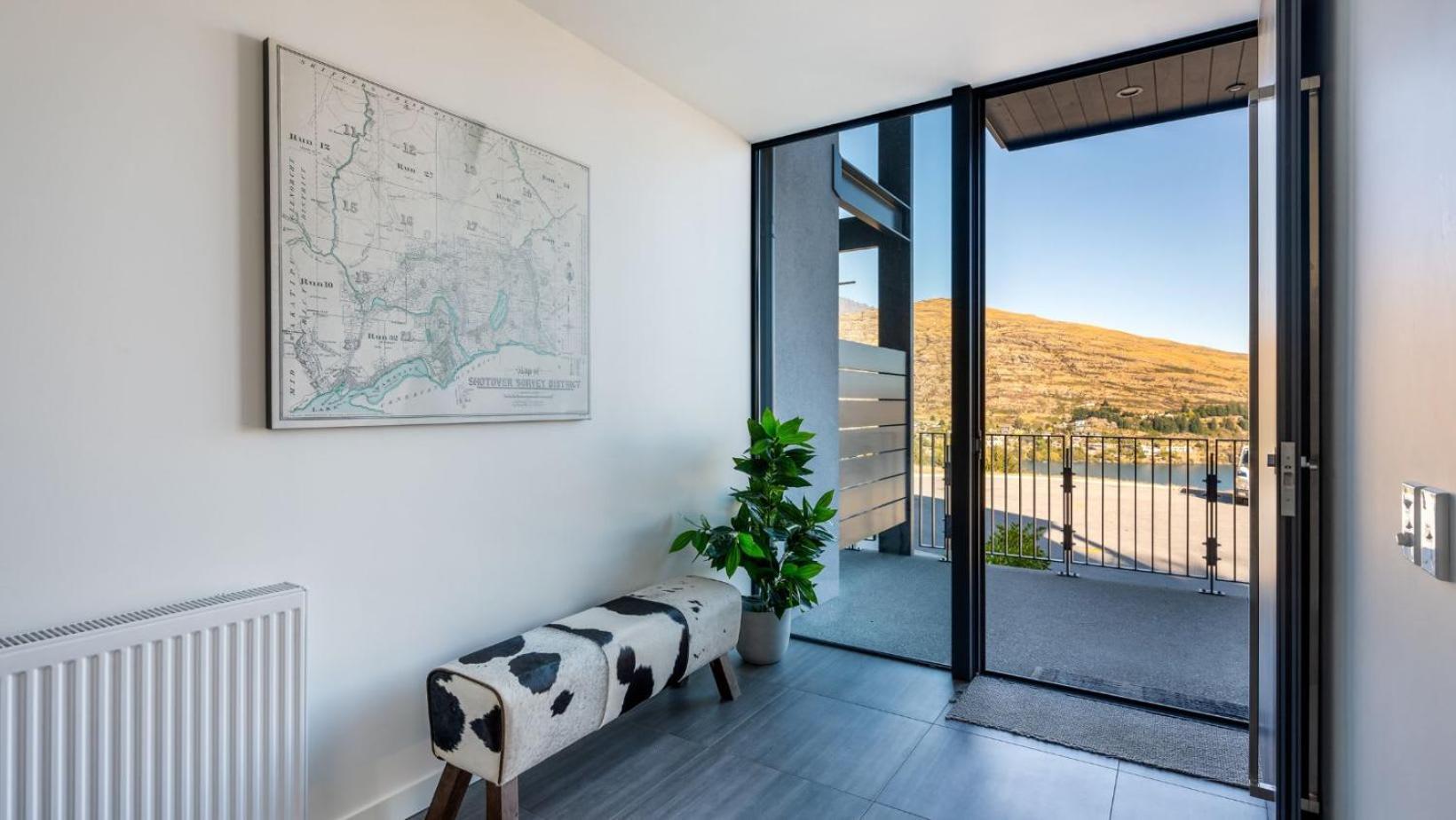 فيلا The Tiers- Hot Tub- Ac- Bbq- Free Parking كوينستاون المظهر الخارجي الصورة